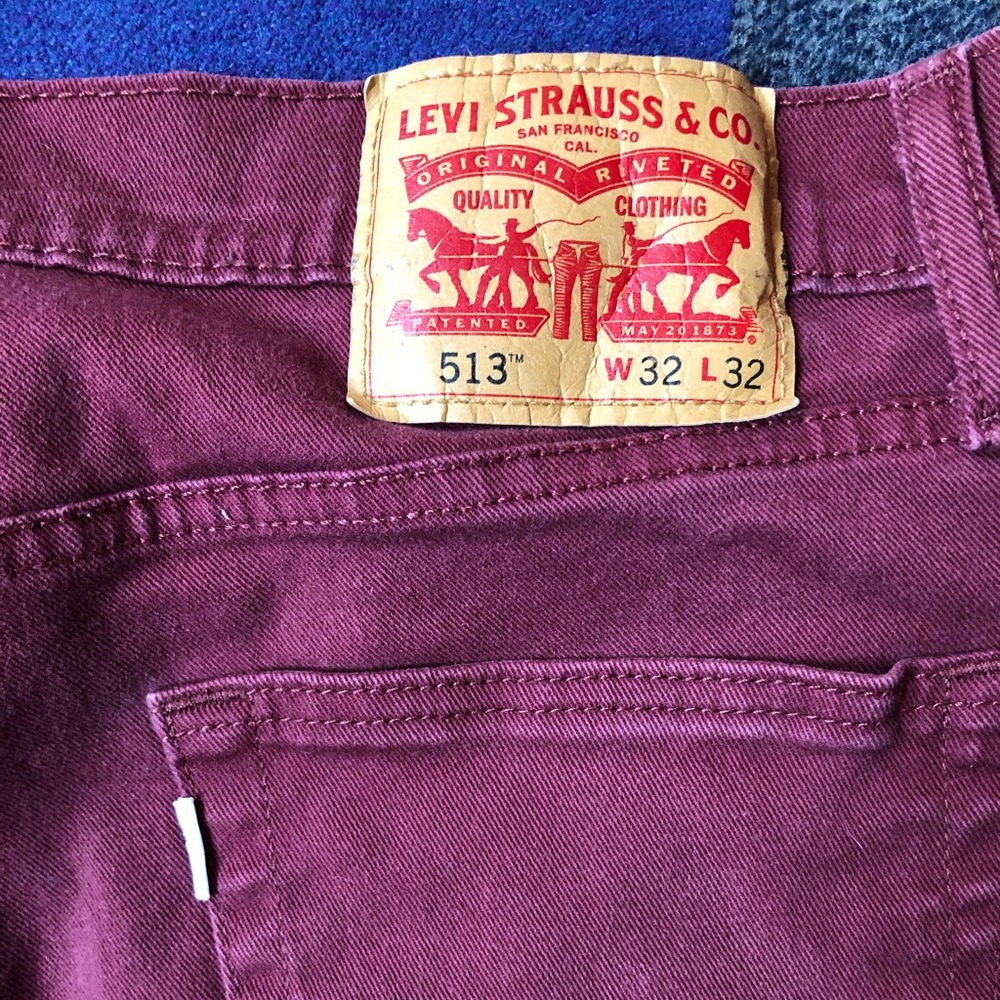 Levi’s 513 32x32 Red/Maroon jeans